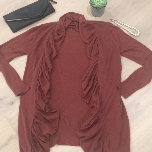 🛍 Warm & Cozy • Women’s Brown Ruffled Cardigan - Picture 1 of 5